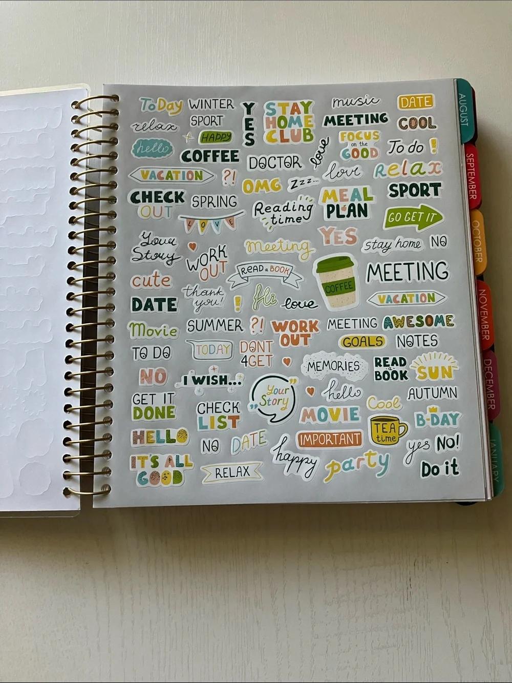 The Creative Expert 17 Month Planner -  Make Life Simple 8/2026-12/2027 (NWT)